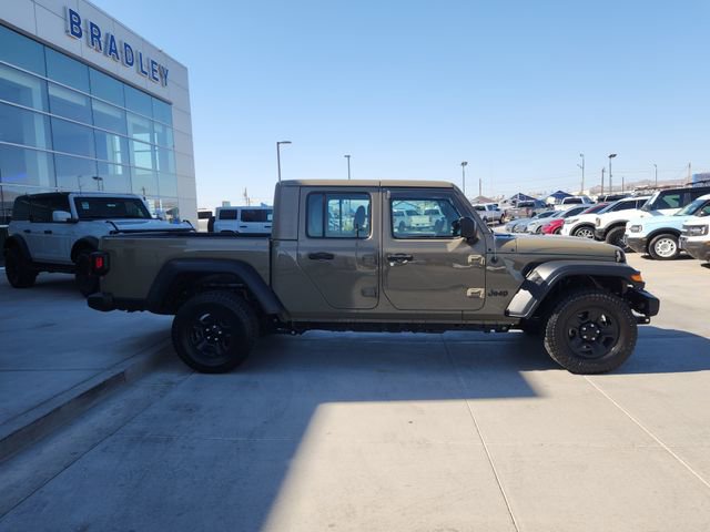 Used 2020 Jeep Gladiator Sport w/ Trailer Tow Package AWD/4WD image 4