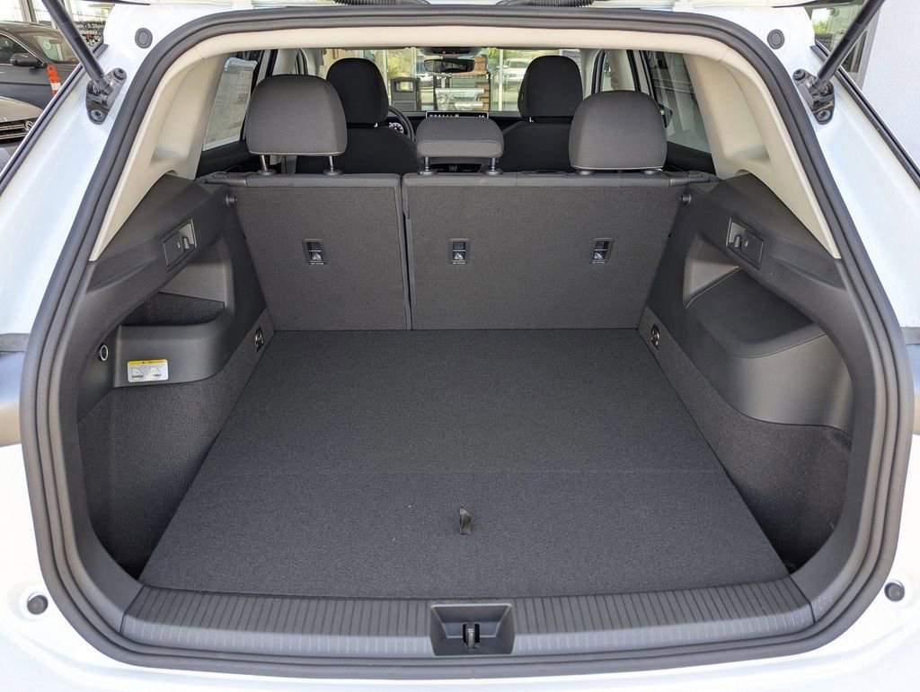 Certified 2025 Volkswagen Tiguan S image 18