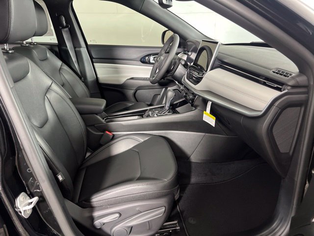 New 2026 Jeep Compass Limited w/ Sun, Sound & Navigation Group AWD/4WD image 11