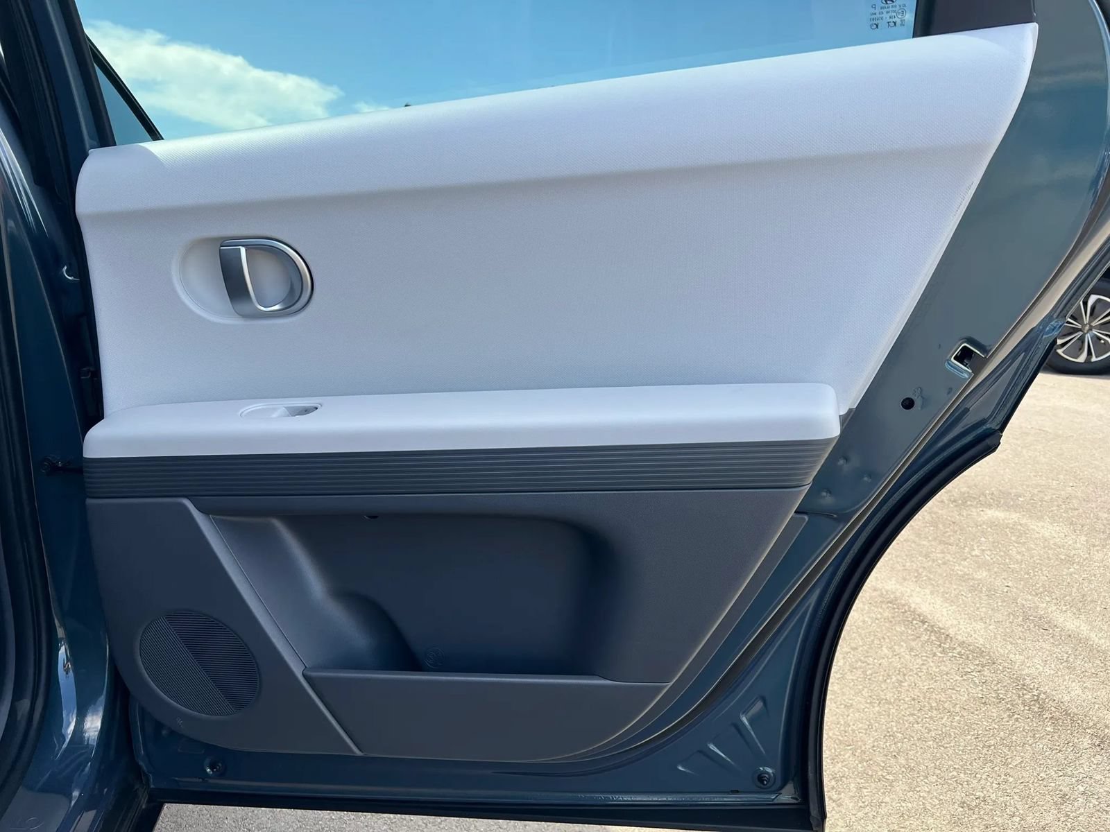 Used 2024 Hyundai Ioniq 5 SE RWD image 31