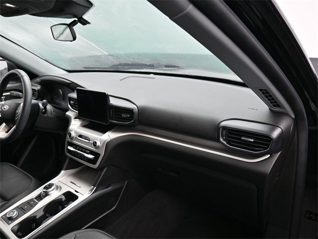Used 2022 Ford Explorer XLT w/ Equipment Group 202A image 11