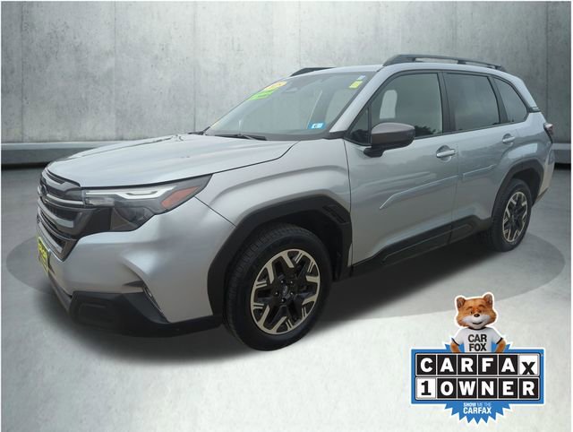 Used 2025 Subaru Forester Premium image 1