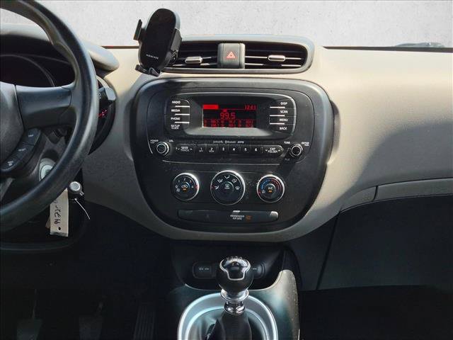 Used 2014 Kia Soul FWD image 16