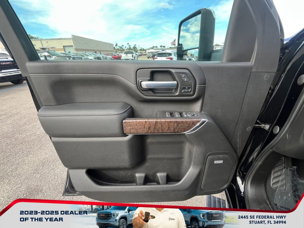 Used 2021 GMC Sierra 3500 Denali w/ Denali Ultimate Package image 24