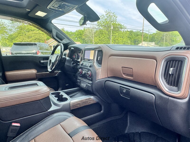 Used 2019 Chevrolet Silverado 1500 High Country w/ Technology Package AWD/4WD image 24