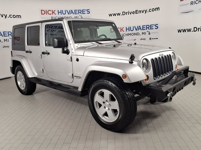 Used 2010 Jeep Wrangler Unlimited Sahara w/ Dual Top Group AWD/4WD image 3