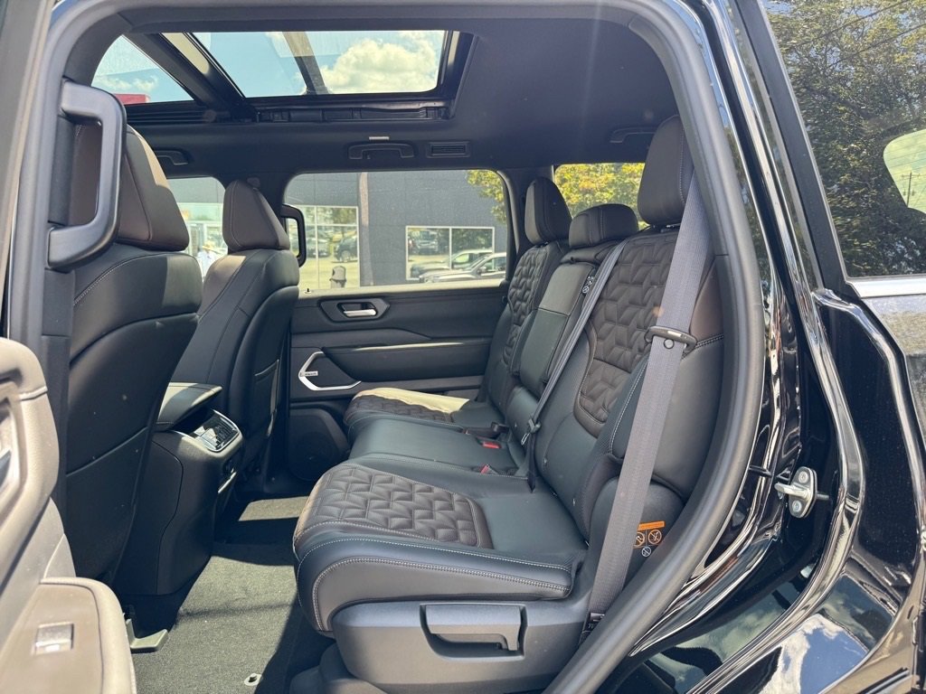 New 2025 Nissan Armada Platinum image 13