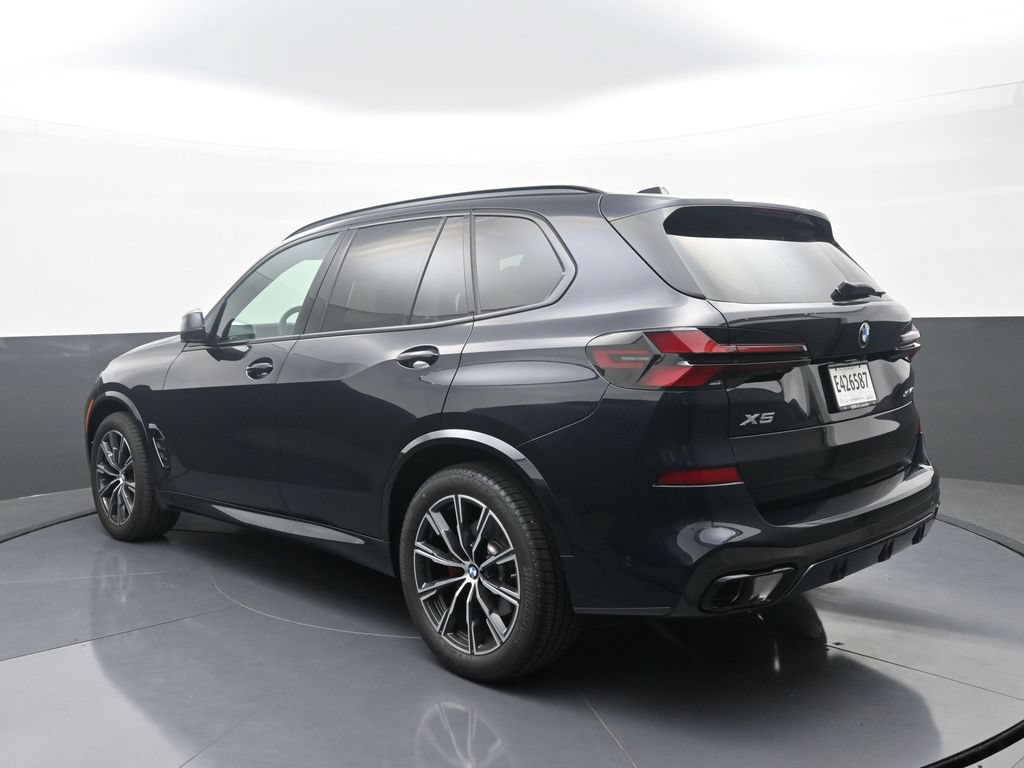 New 2026 BMW X5 xDrive40i w/ M Sport Package AWD/4WD image 5