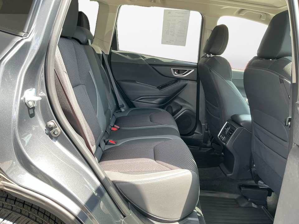 Used 2024 Subaru Forester Premium image 15