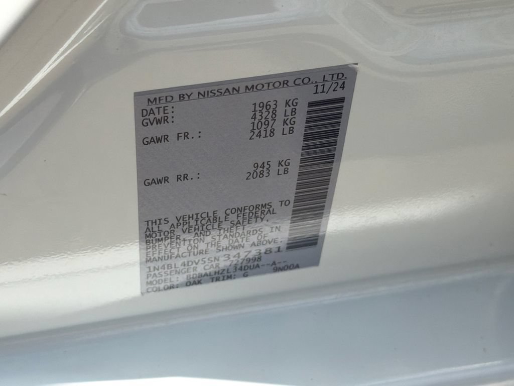 Used 2025 Nissan Altima 2.5 SV FWD image 33