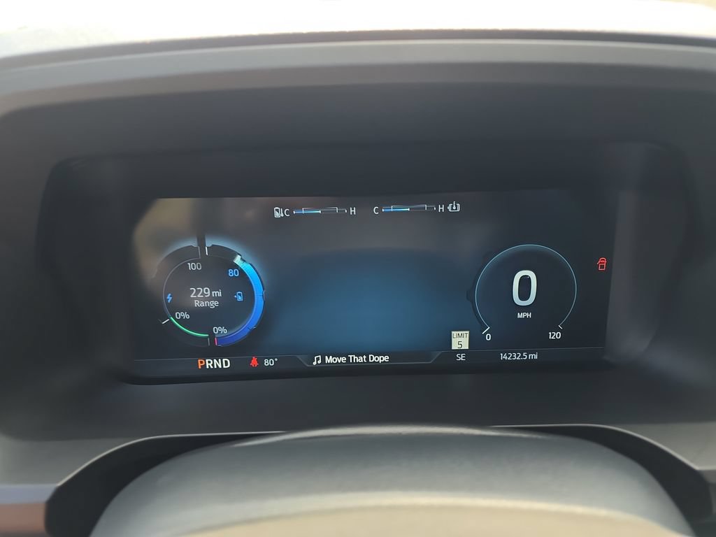 Used 2025 Ford F150 Lightning Flash AWD/4WD image 19