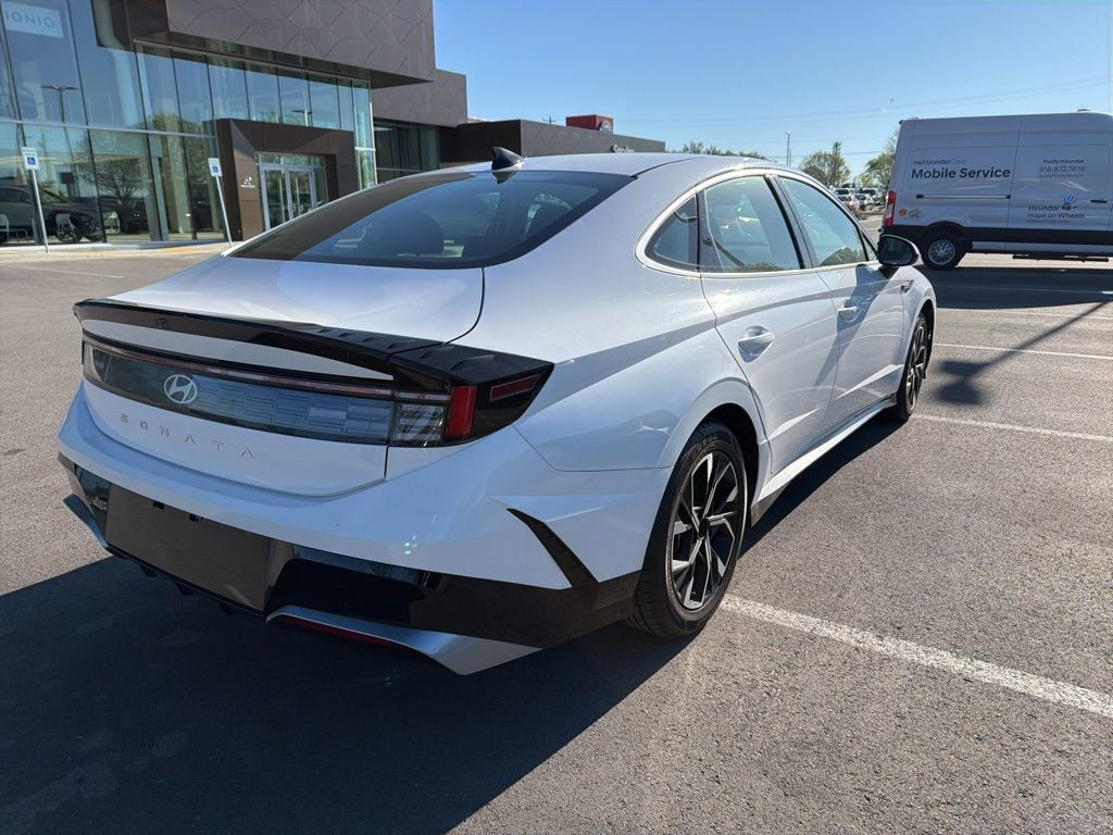 Certified 2025 Hyundai Sonata SEL image 9