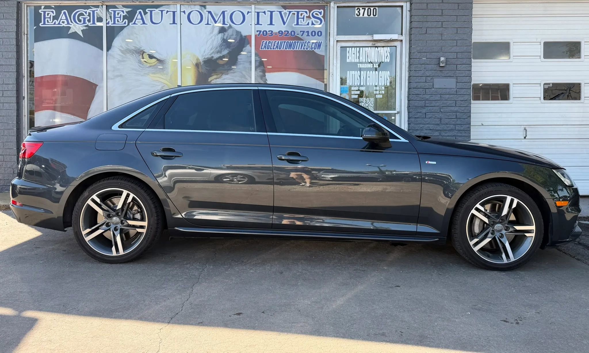 Used 2017 Audi A4 2.0T Prestige w/ Prestige Package AWD/4WD image 2