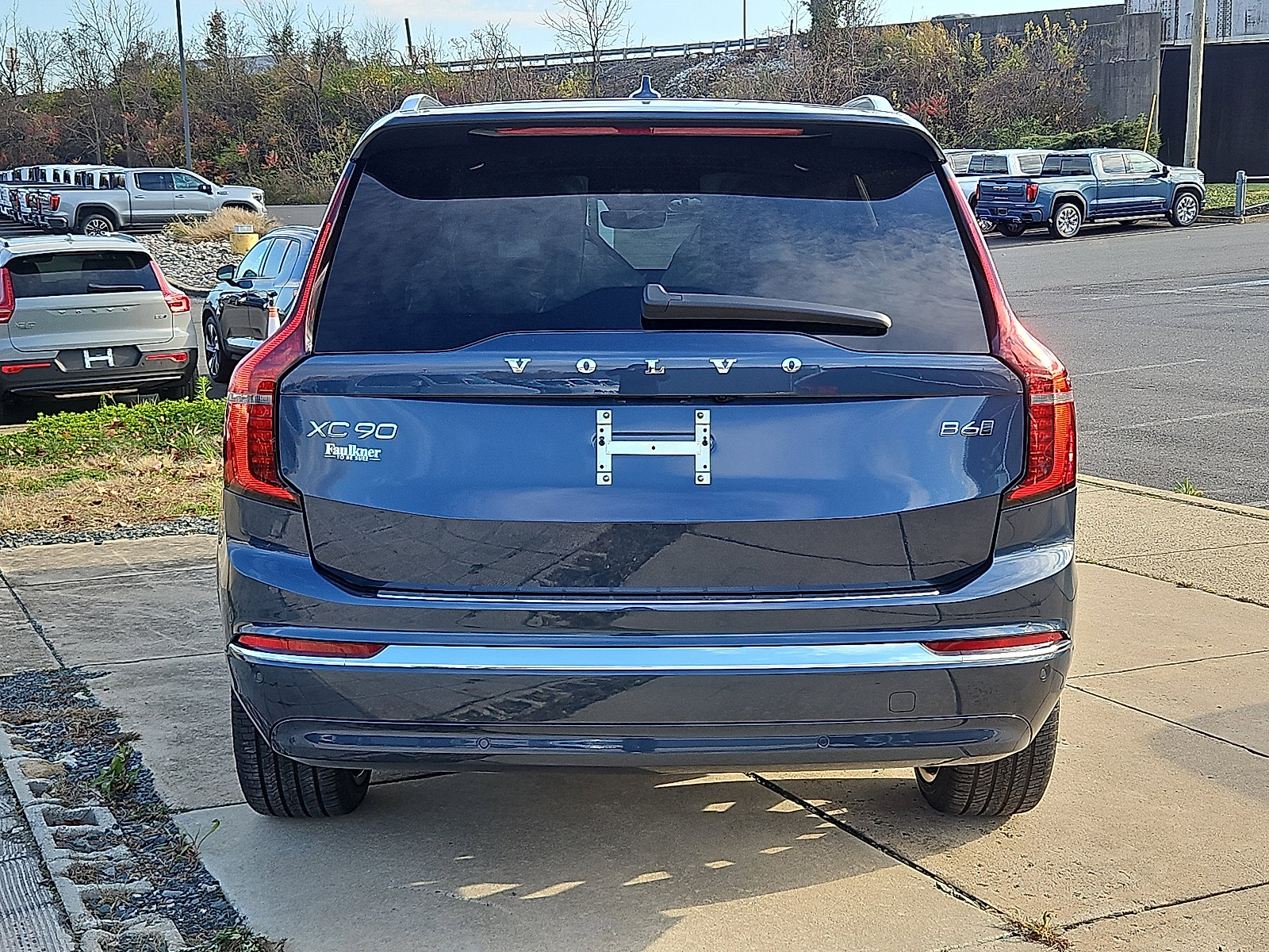 New 2026 Volvo XC90 B6 Plus w/ Protection Package Premier image 5