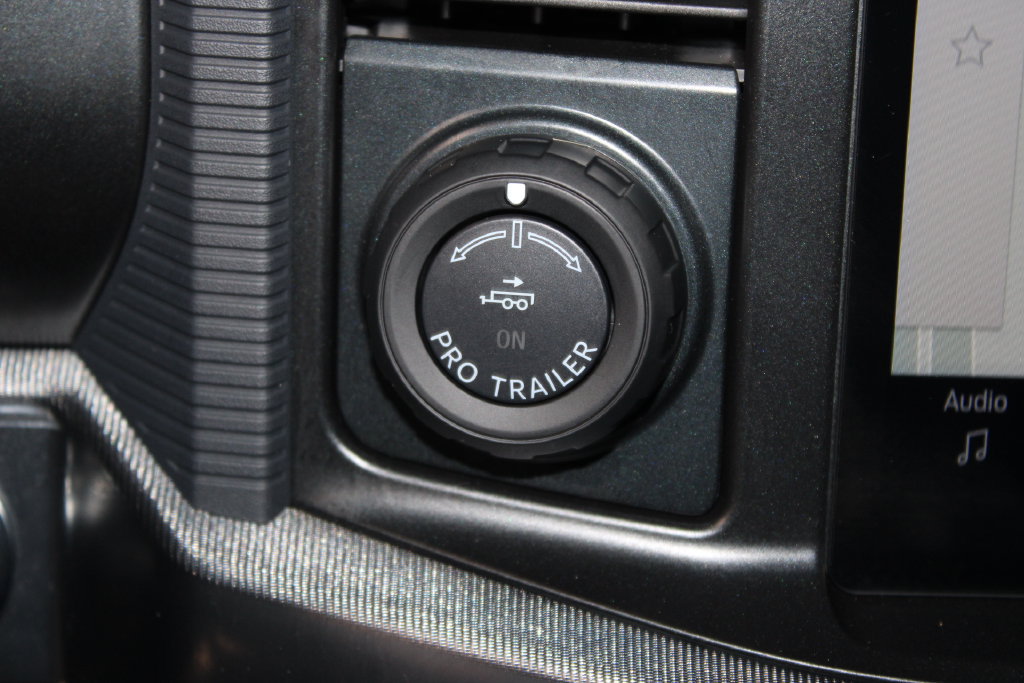Used 2025 Ford F150 Raptor AWD/4WD image 46
