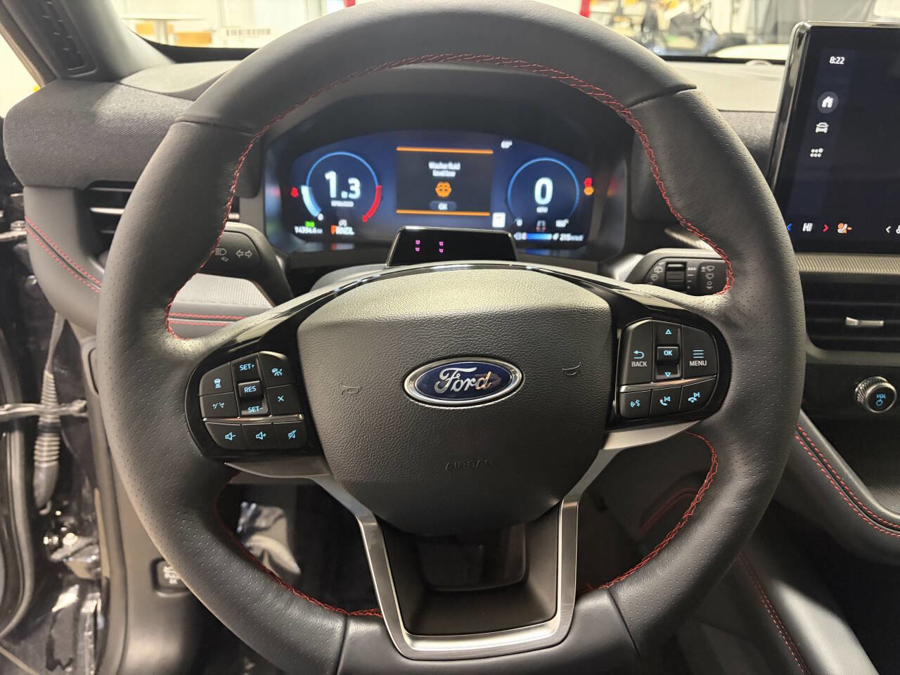 Used 2025 Ford Explorer ST-Line w/ ST-Line Street Pack image 15