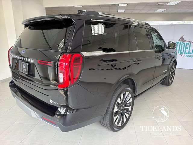 Certified 2025 Ford Expedition Platinum w/ Driver's Package AWD/4WD image 9