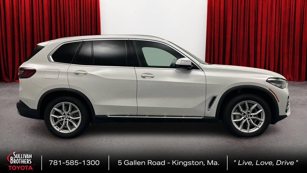 Used 2022 BMW X5 xDrive40i w/ Premium Package AWD/4WD image 4