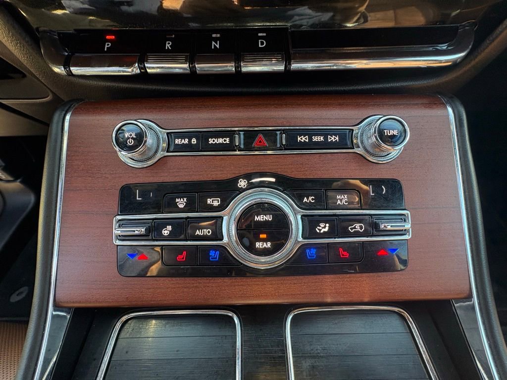 Used 2020 Lincoln Aviator Reserve w/ Equipment Group 201A AWD/4WD image 20