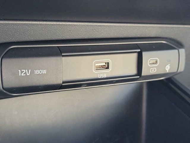 Used 2025 Kia Niro EX FWD image 28
