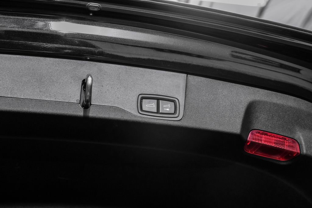 Used 2023 Porsche Taycan 4 Cross Turismo image 59