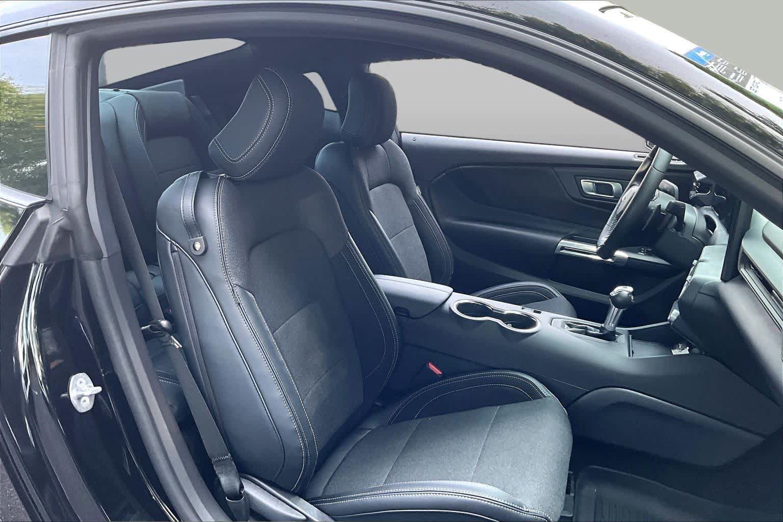 Used 2025 Ford Mustang GT RWD image 8