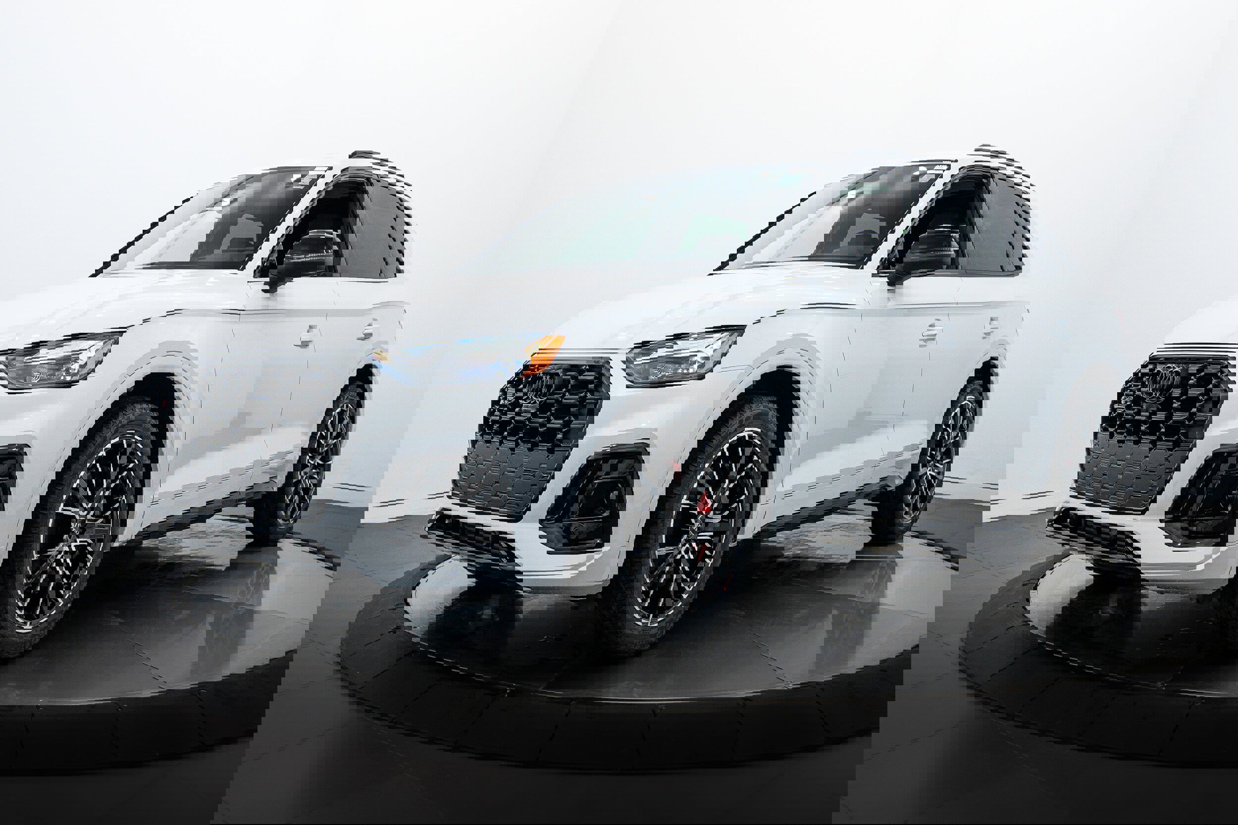 New 2025 Audi SQ5 Premium Plus image 6