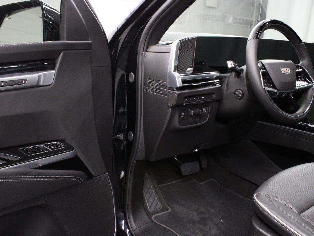 Used 2026 Cadillac Escalade ESV Sport AWD/4WD image 67