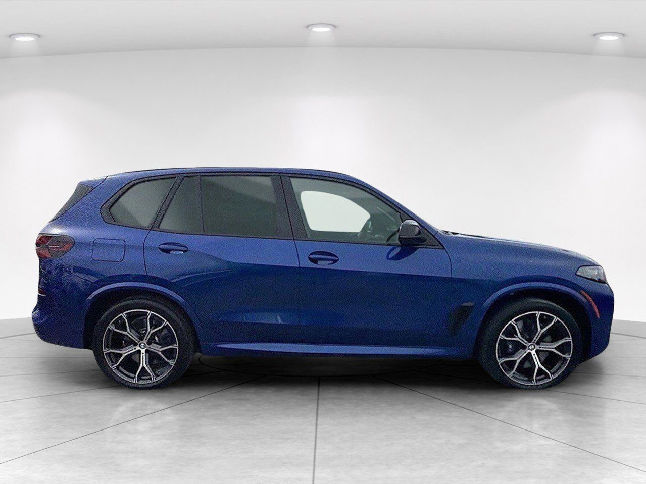 Certified 2026 BMW X5 M60i AWD/4WD image 3