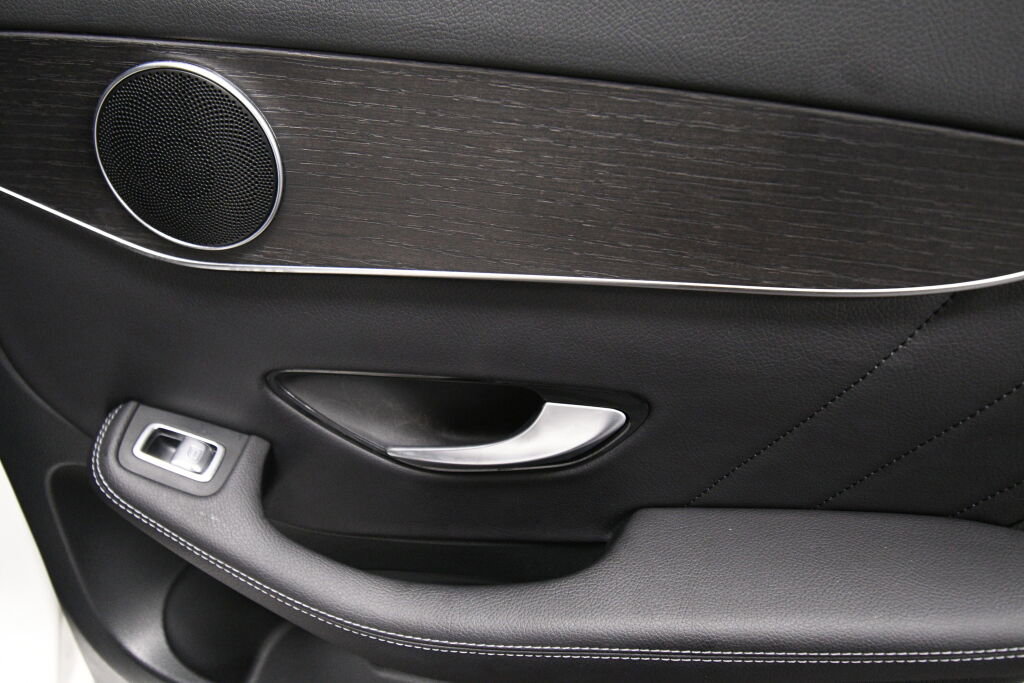 Used 2022 Mercedes-Benz GLC 300 4MATIC image 26