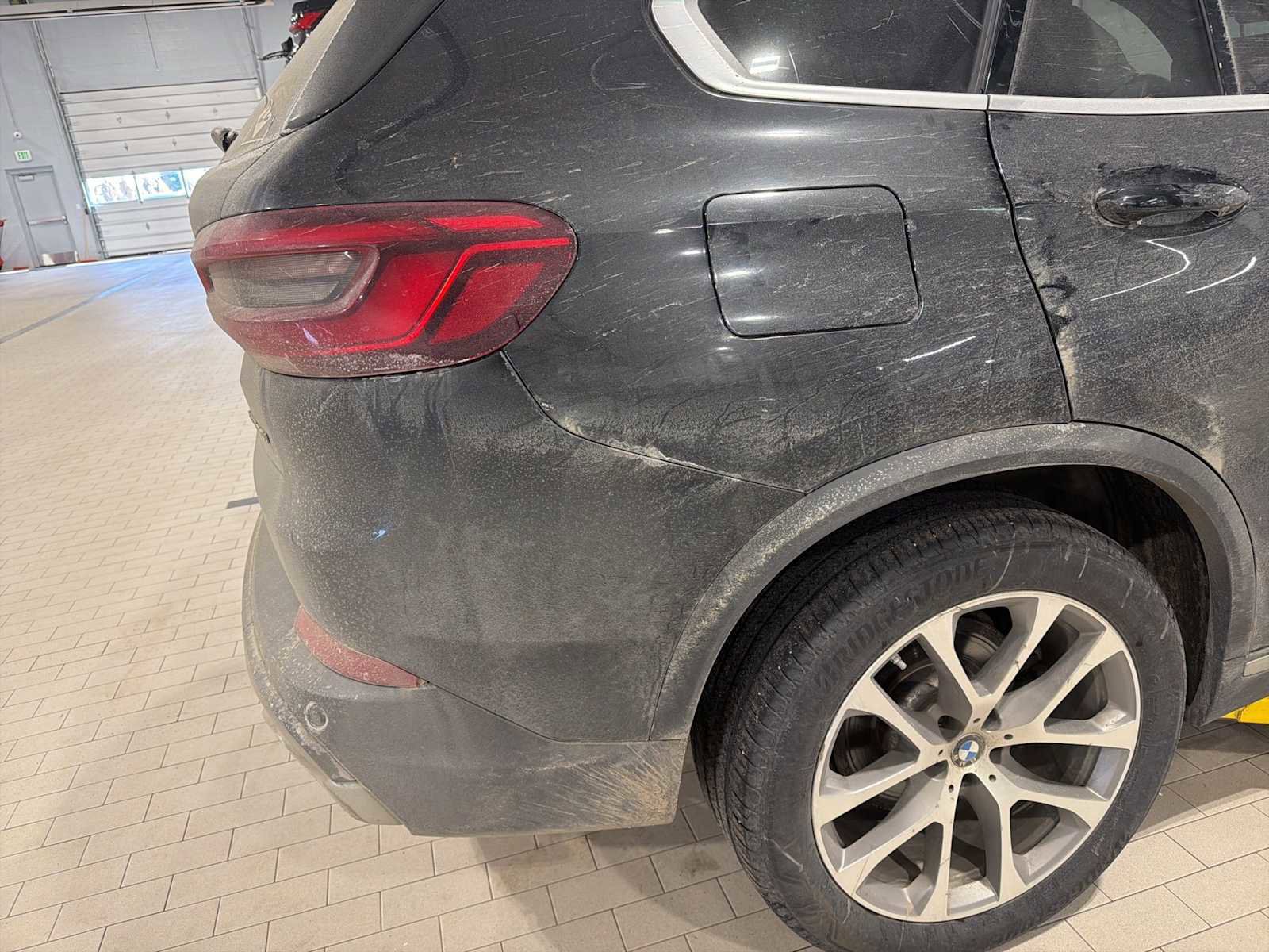 Used 2019 BMW X5 xDrive50i w/ Premium Package 2 AWD/4WD image 4