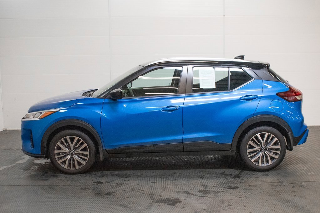 Used 2023 Nissan Kicks SV image 4