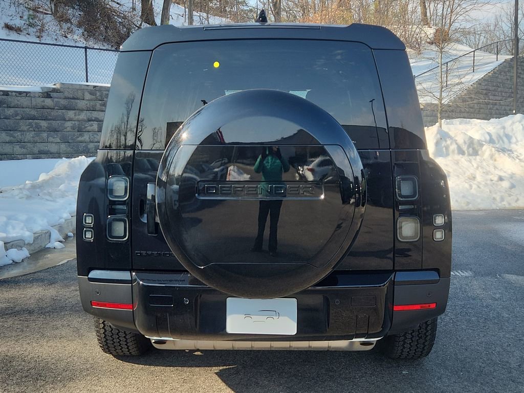 New 2026 Land Rover Defender 130 S image 7