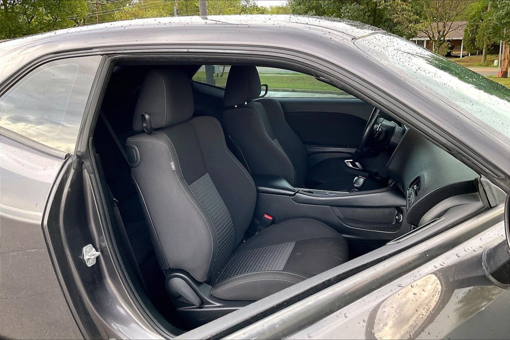 Used 2022 Dodge Challenger R/T w/ Blacktop Package RWD image 7