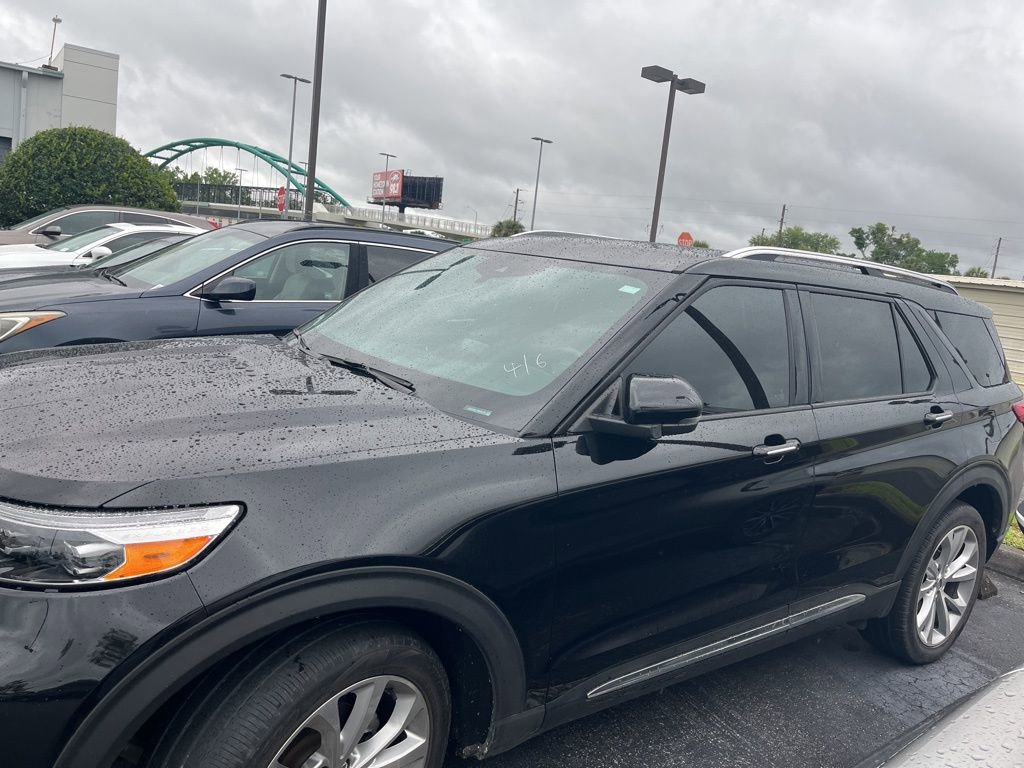 Used 2021 Ford Explorer Platinum w/ Equipment Group 601A image 3