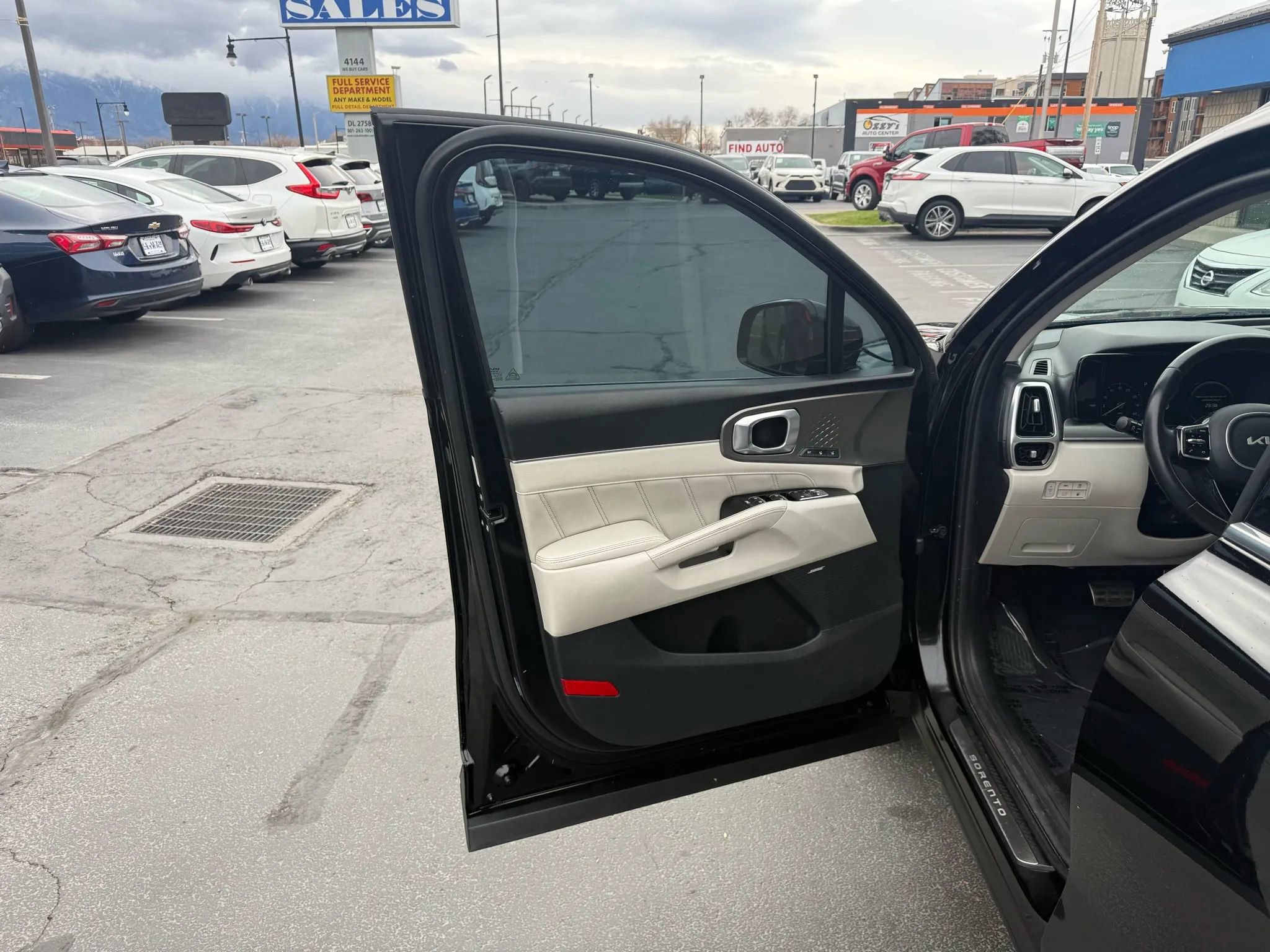 Used 2023 Kia Sorento SX Prestige image 25