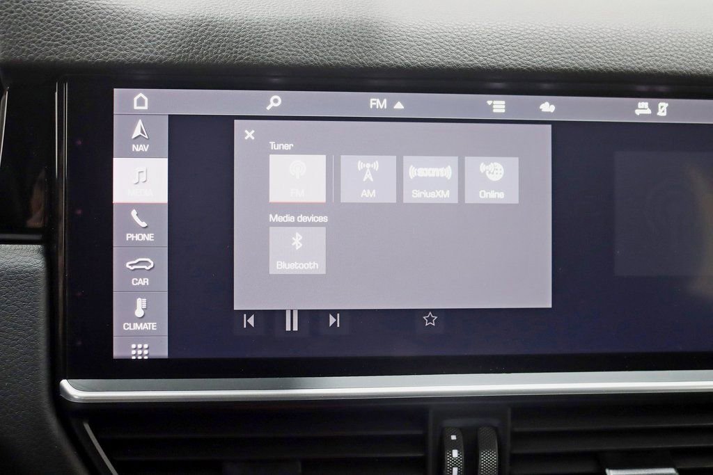 Used 2021 Porsche Cayenne S image 24