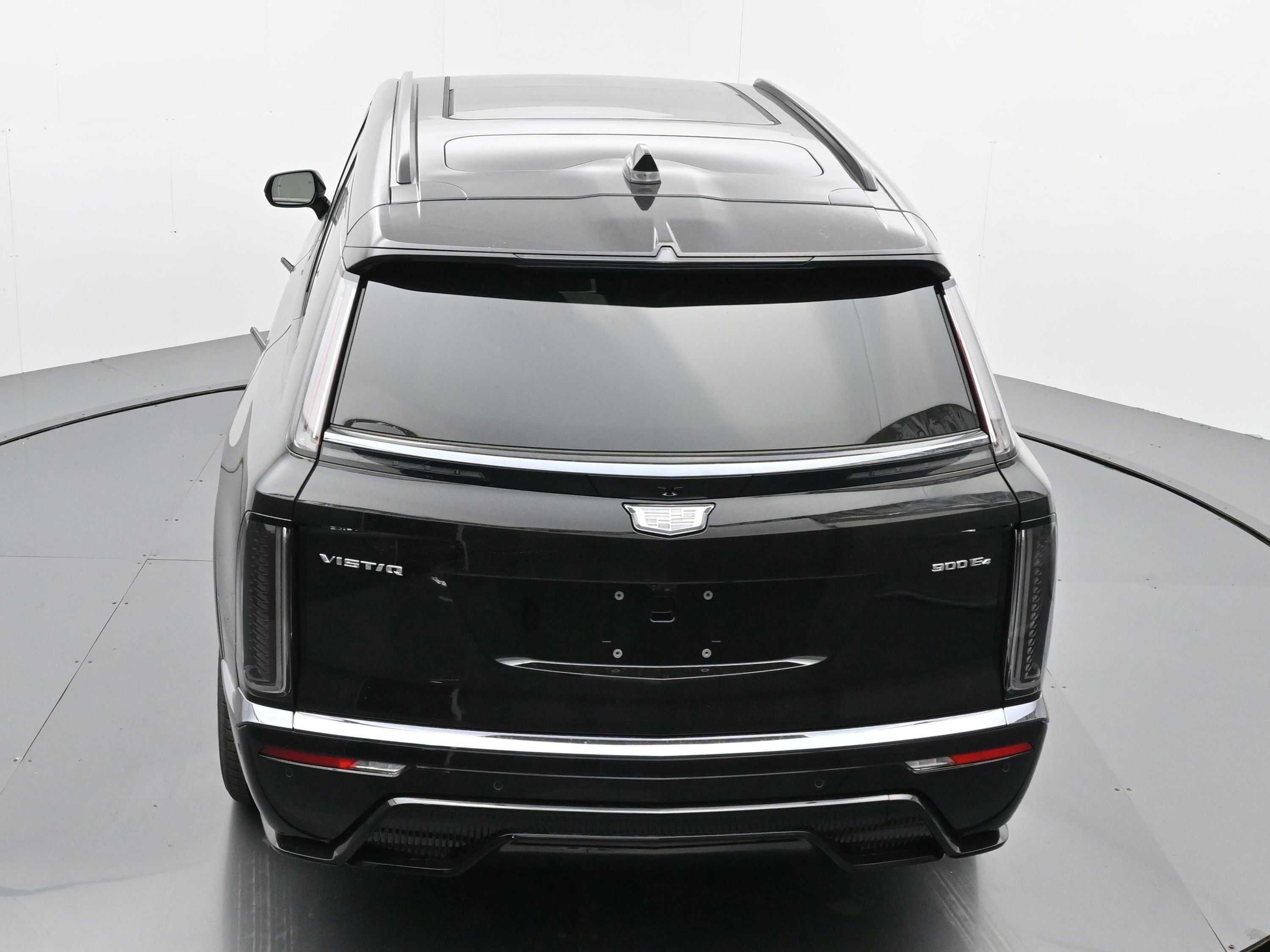 New 2026 Cadillac Vistiq Platinum w/ LPO, Floor Liner Package image 26