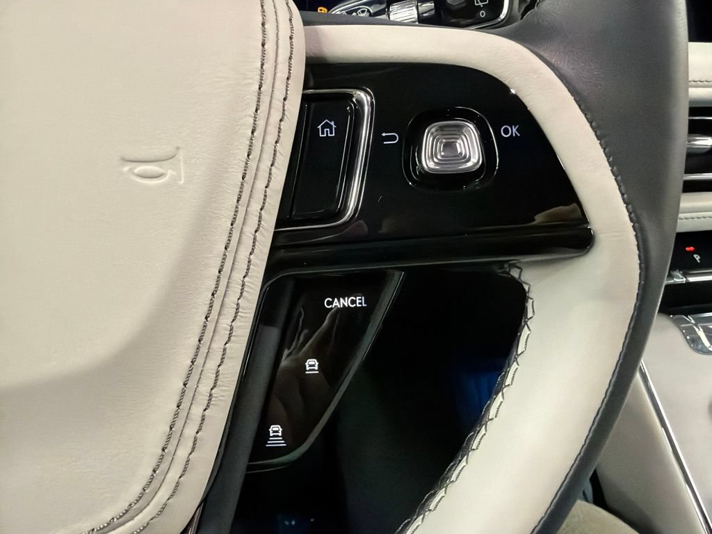 New 2026 Lincoln Aviator Reserve AWD/4WD image 18