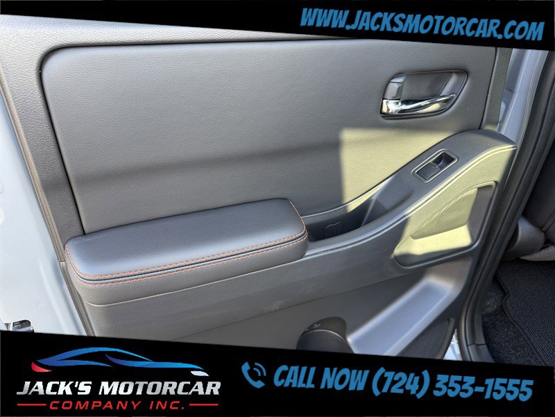 Used 2025 Nissan Frontier PRO-4X w/ Pro Premium Package image 25