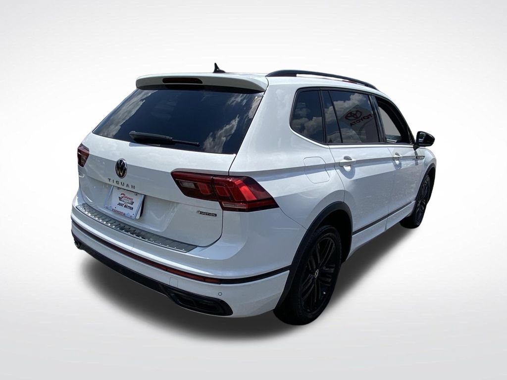Used 2022 Volkswagen Tiguan SE R-Line AWD/4WD image 16