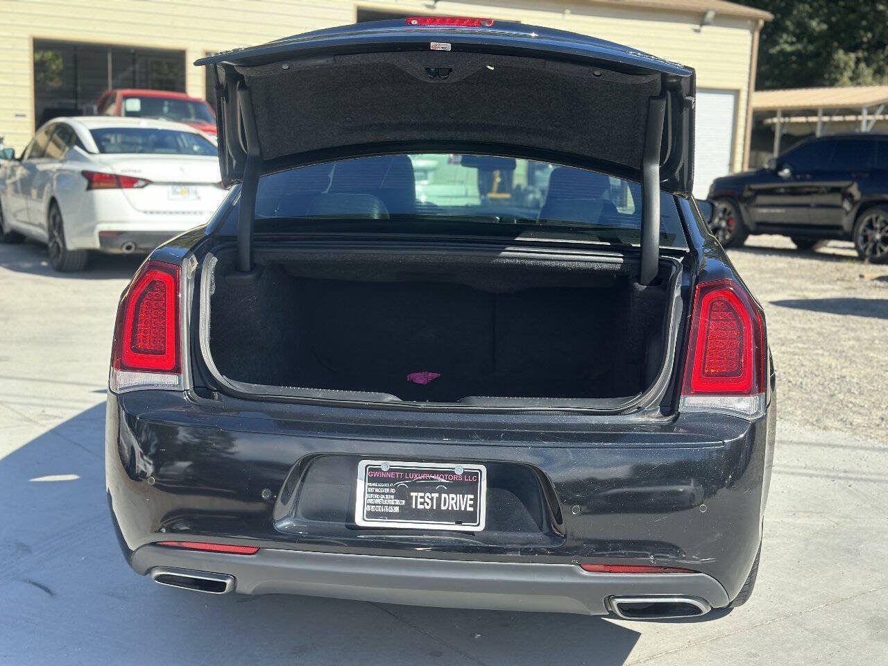 Used 2015 Chrysler 300 S w/ 300S Premium Group AWD/4WD image 7