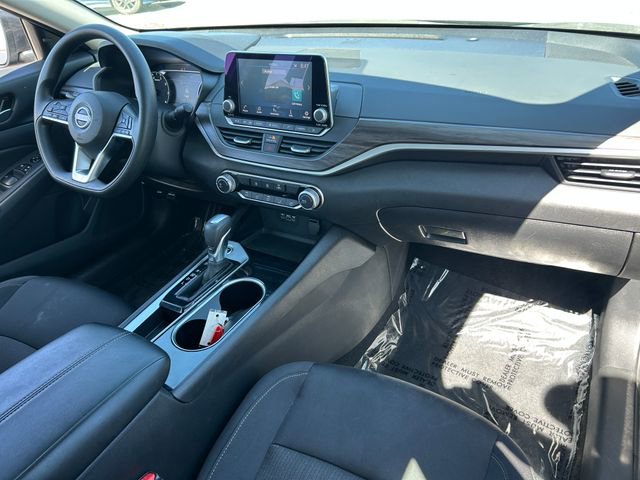 Used 2024 Nissan Altima 2.5 SV FWD image 33