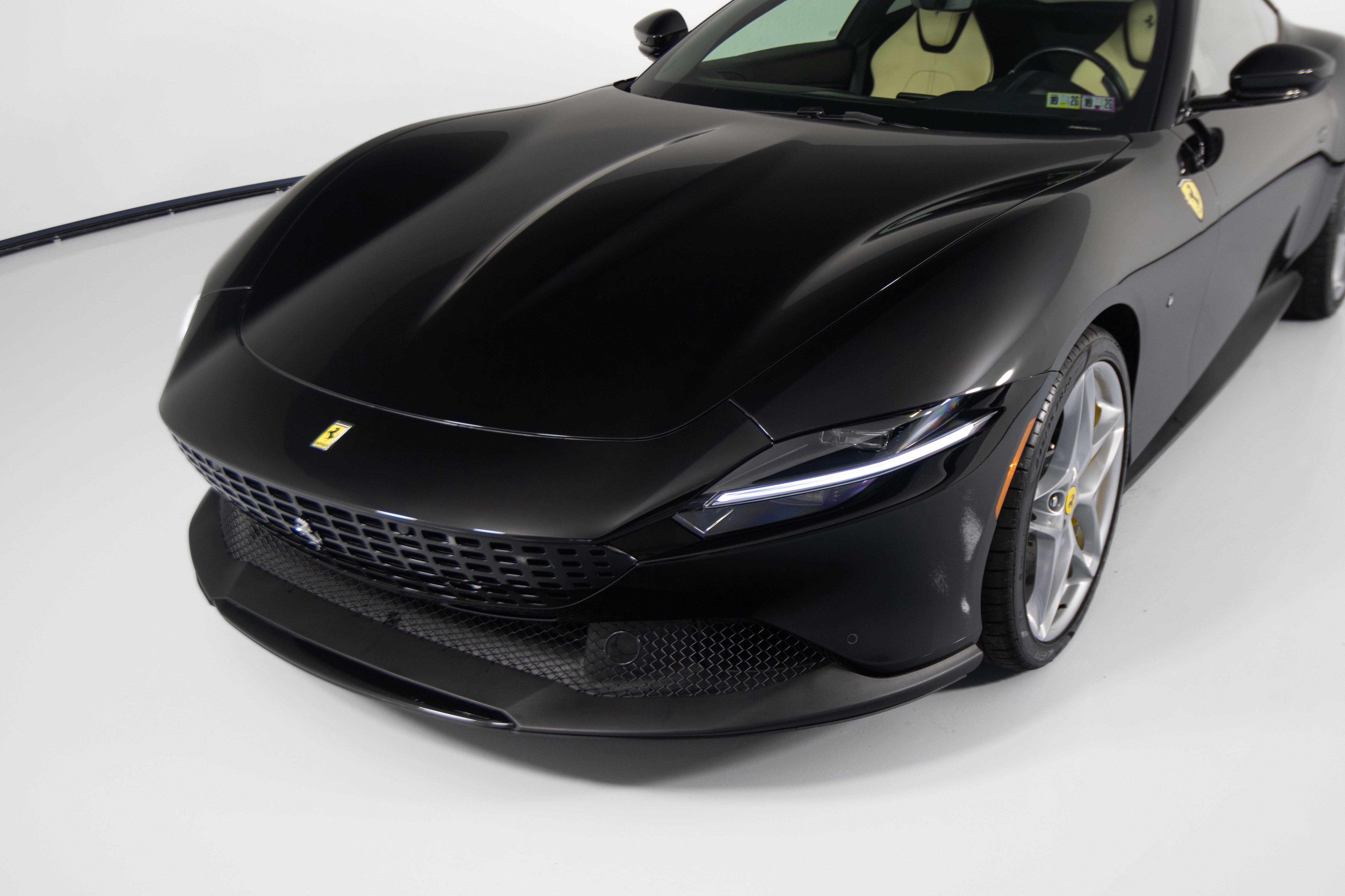 Certified 2022 Ferrari Roma image 9