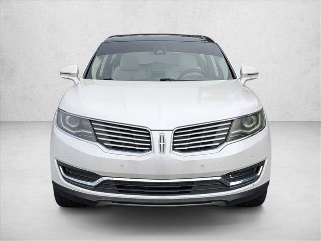 Used 2018 Lincoln MKX Reserve w/ Driver Assistance Package AWD/4WD image 3