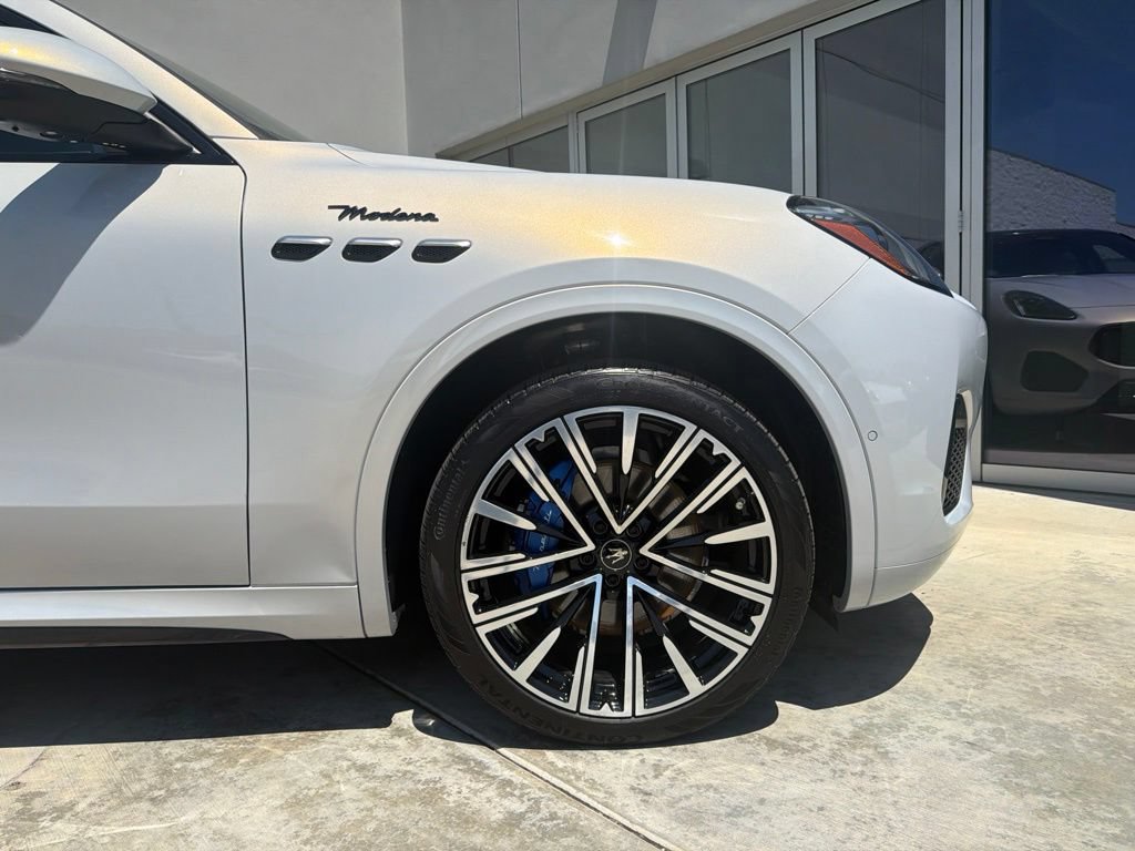 Certified 2023 Maserati Grecale Modena AWD/4WD image 10