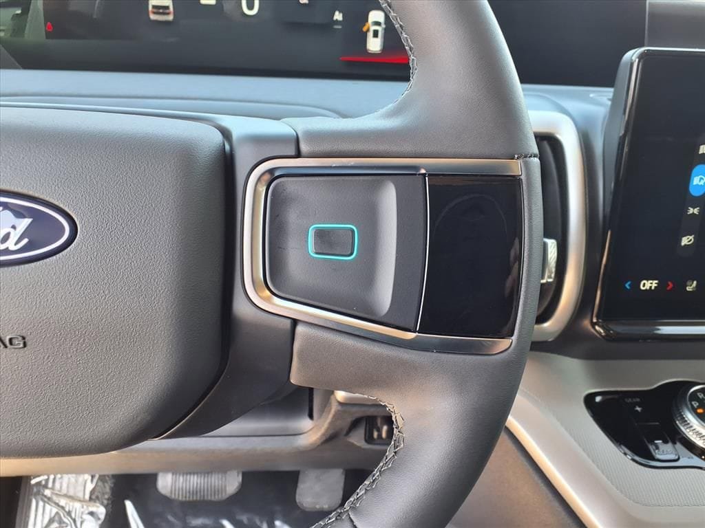 New 2026 Ford Expedition Max Active RWD image 21