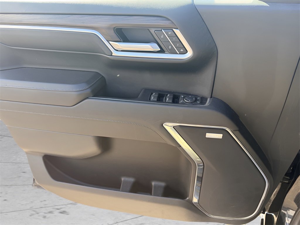 Used 2023 GMC Sierra 1500 SLT w/ SLT Premium Package image 23