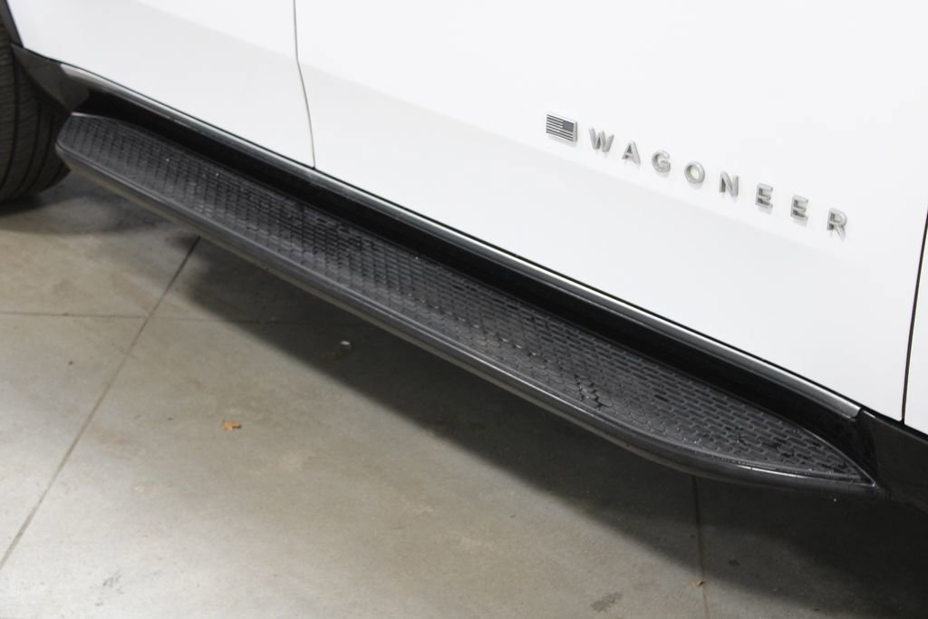 Used 2024 Jeep Wagoneer Series II image 13