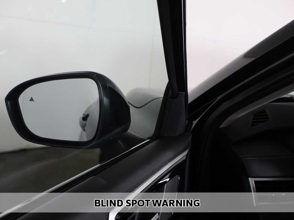 New 2025 Mitsubishi Outlander SE image 8